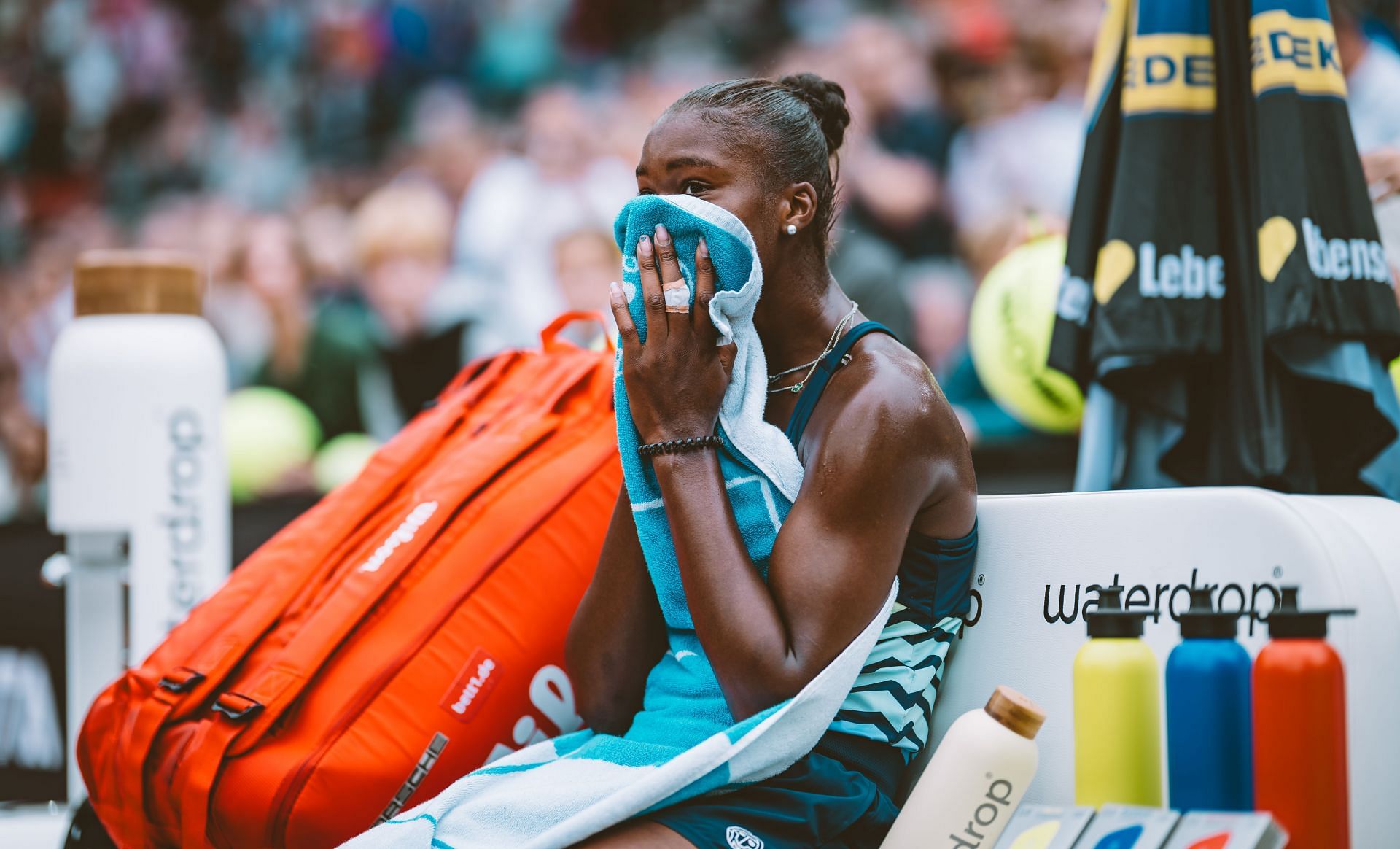 Noma Noha Akugue in tears during her quarterfinal match at the 2023 Hamburg European Open
