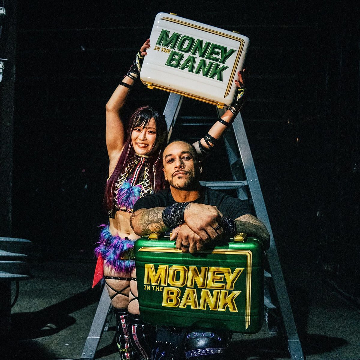 WWE Money in the Bank में डेमियन प्रीस्ट और इयो स्काई ने जीता लैडर मैच