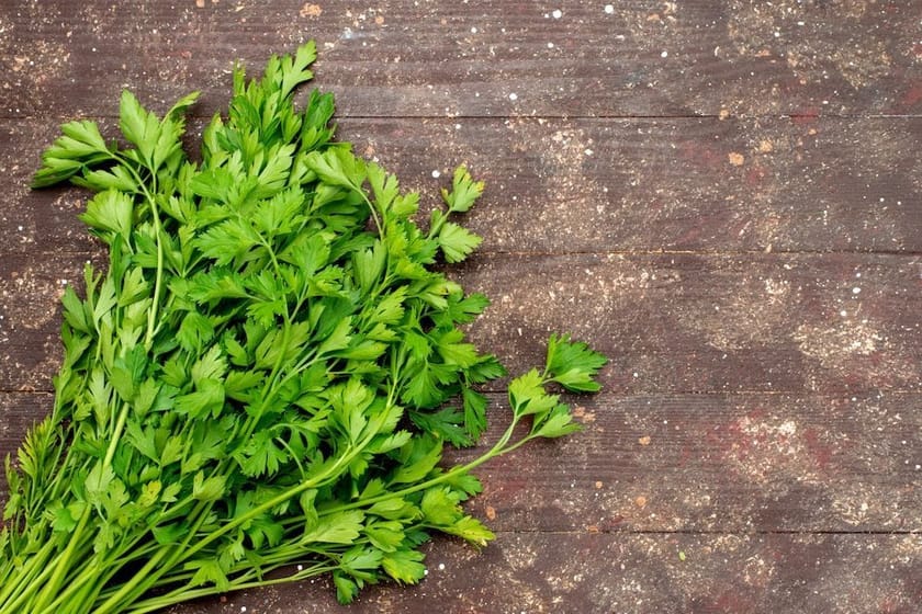 Incredible health benefits of parsley and how to use it