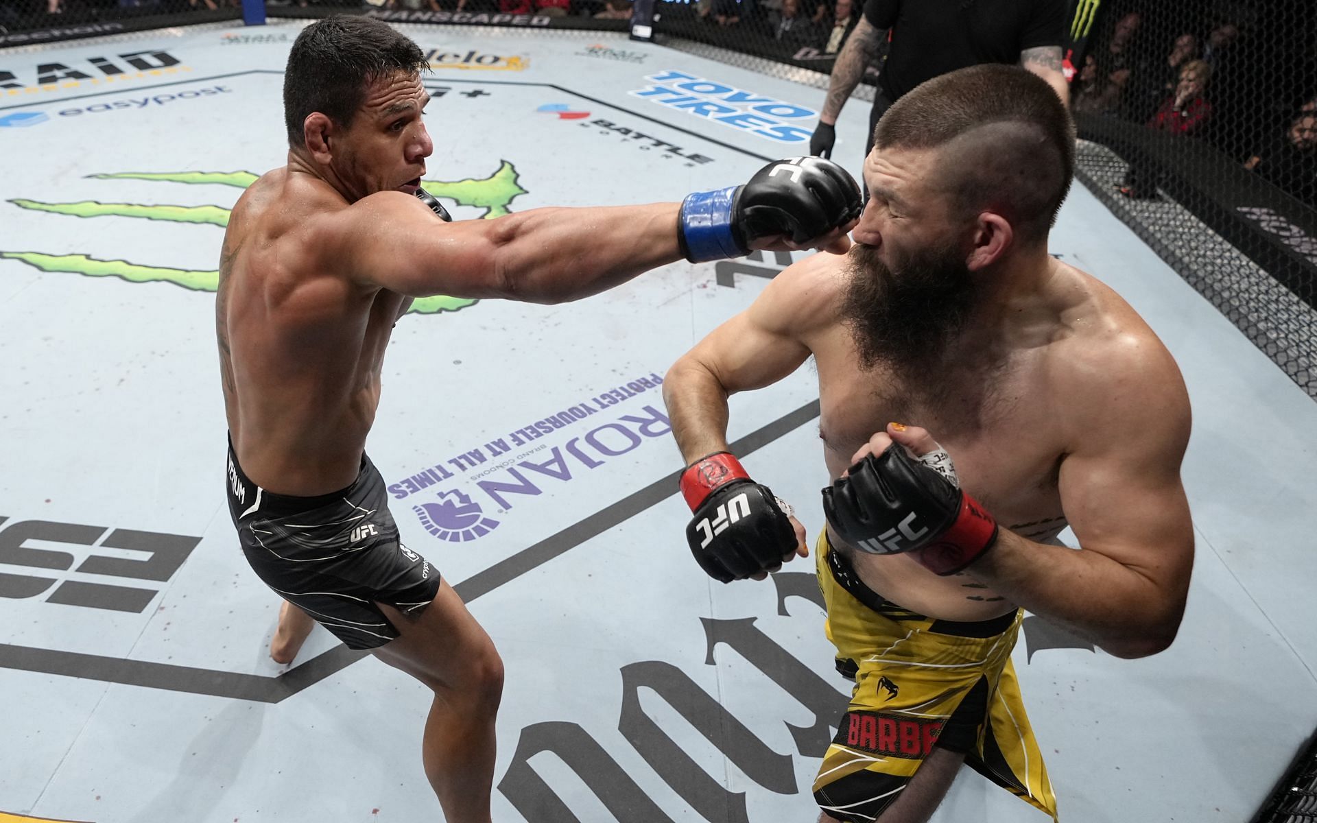 Rafael Dos Anjos vs. Bryan Barberena [Photo credit: @UFC_Asia - Twitter]