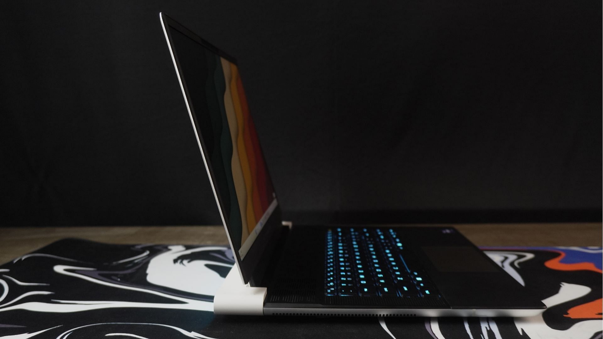 The sleek design of the Dell Alienware X16 R1 (Image via Sportskeeda)