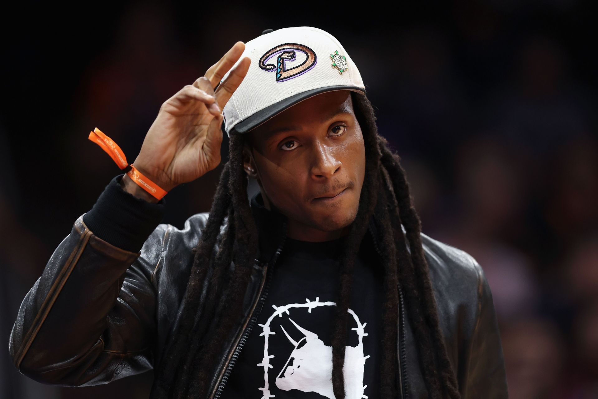 Cardinals' DeAndre Hopkins gives autographed jersey to 'lucky' fan after  meme contest