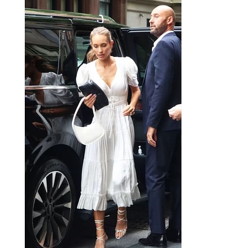 Derek and Hannah Jeter spotted in New York City. PHOTO: RICK DAVIS / SPLASHNEWS.COM