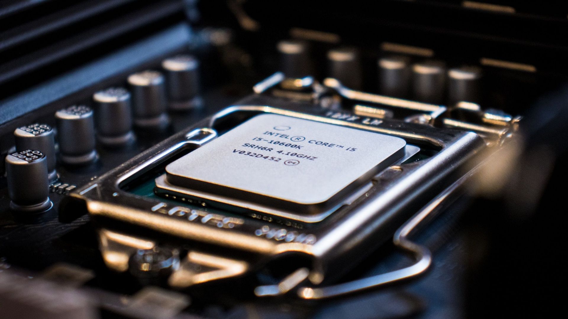 Intel Core i5-10600K (Image via Francesco Vantini/Unsplash)