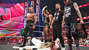 6-time champion should have come out to help Seth Rollins, according to WWE veteran (Exclusive)