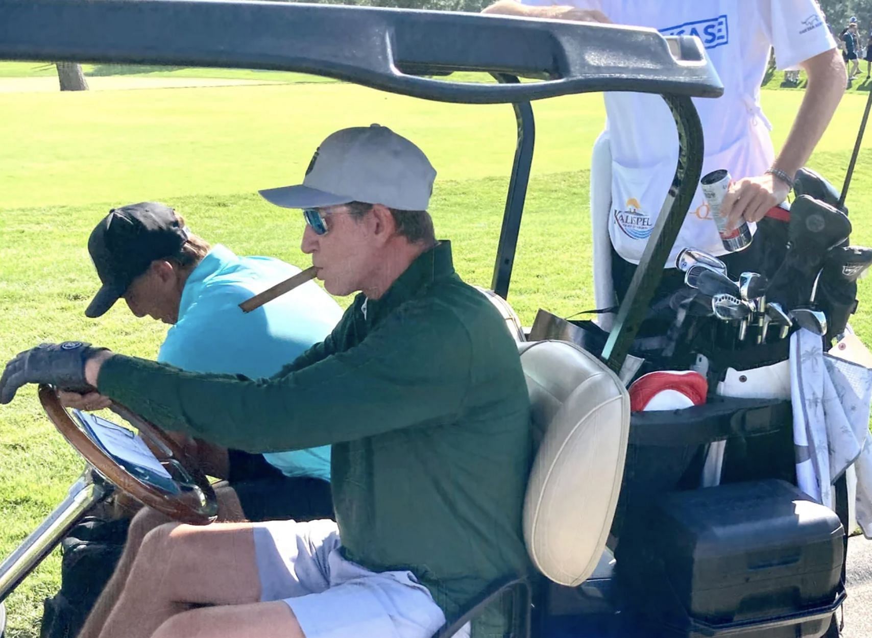 Wayne Greztky competing in charity golf tournament