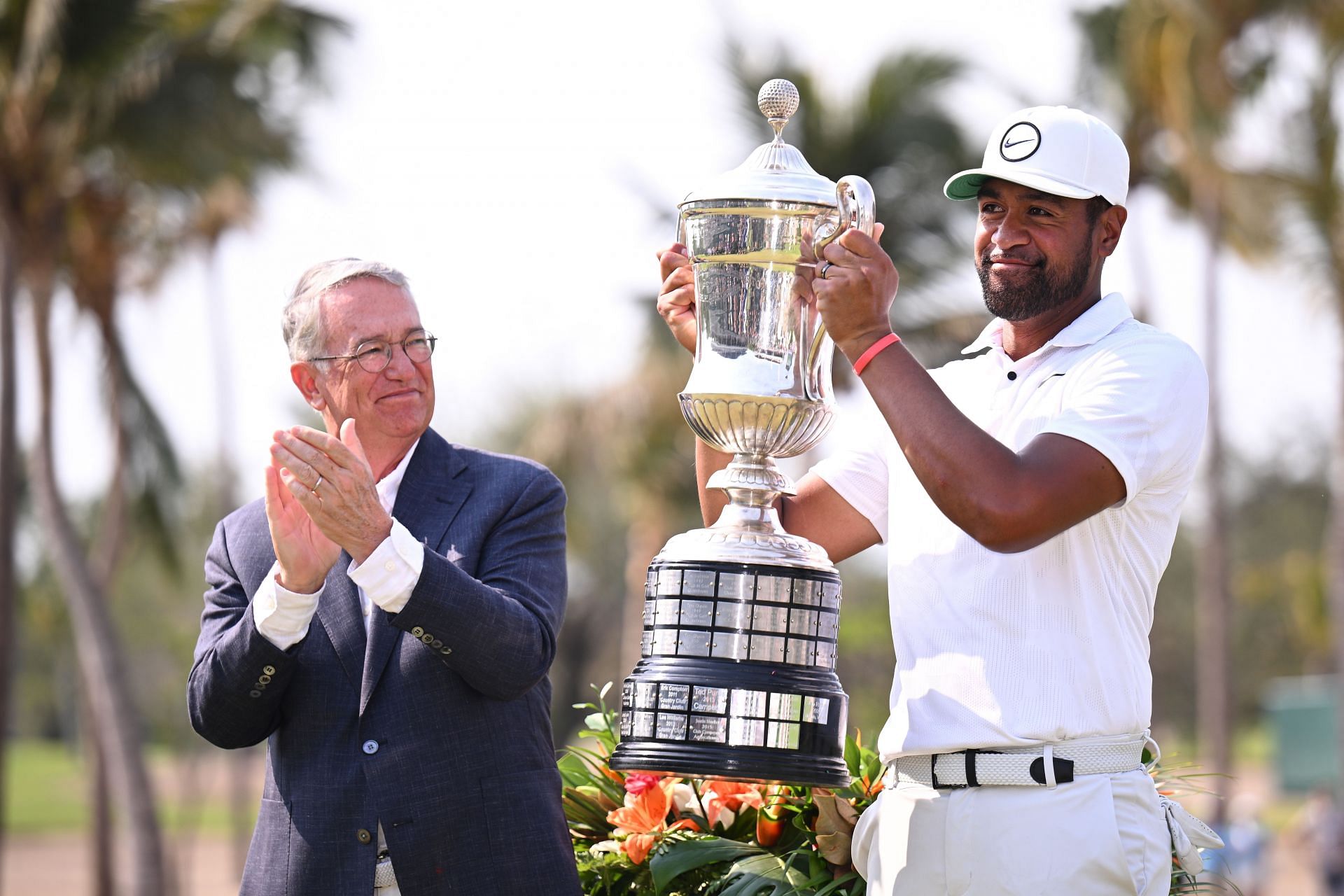 Tony Finau with the Mexico Open Trophy in 2023 (via Getty Images)