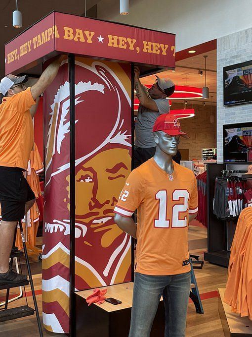 Bucs selling Tom Brady creamsicle jersey after video rollout