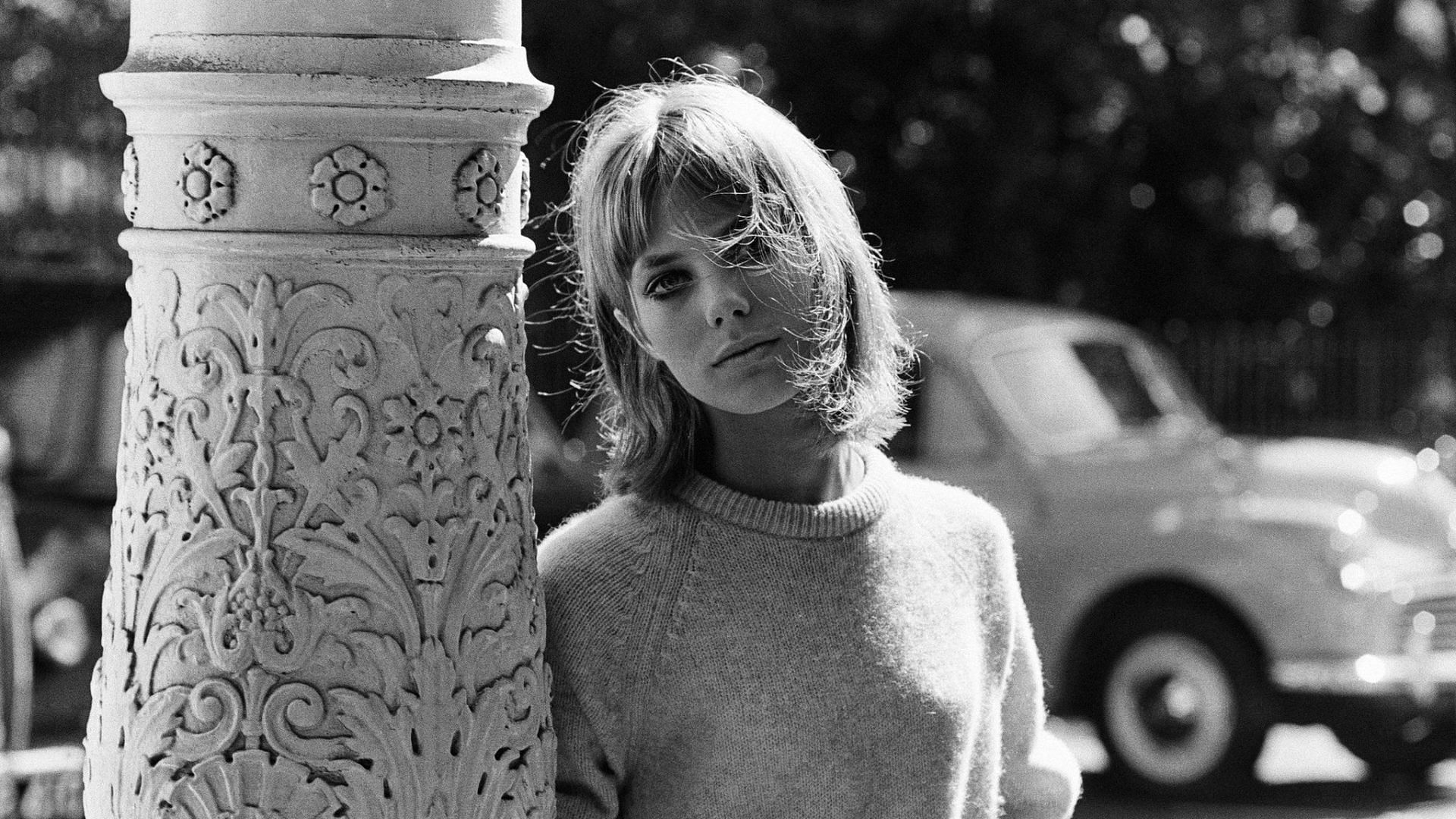 Jane Birkin: The Style Icon Behind the Hermes bag [30+ pictures