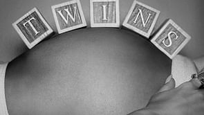 [PHOTO] Ex-WWE star shows off baby bump 3 months after announcing she's expecting twins
