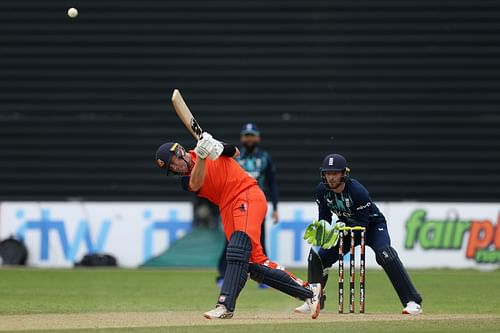 Netherlands v England - 2nd One Day International