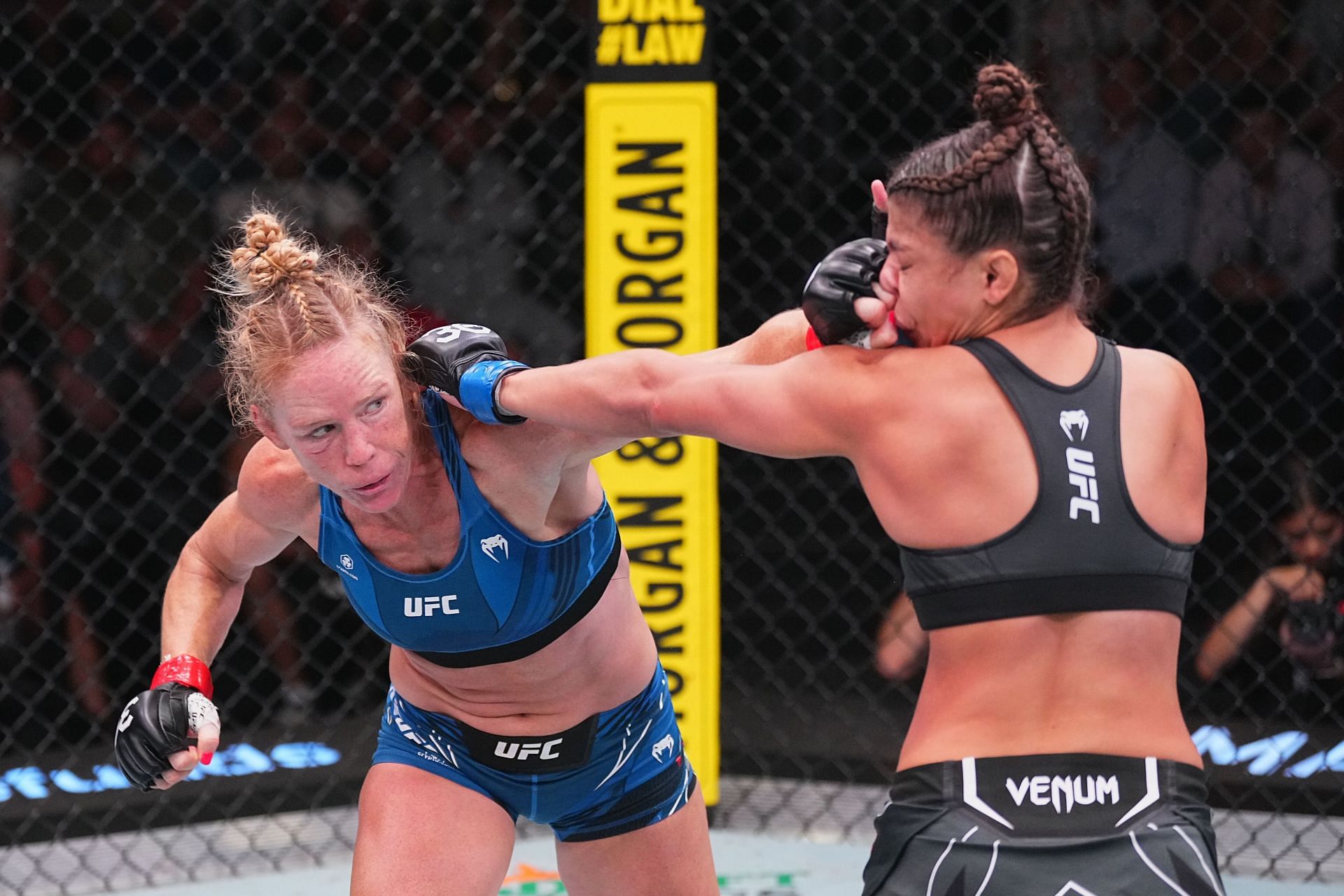 VIDEO: Mayra Bueno Silva Submits Holly Holm At UFC Fight Night In