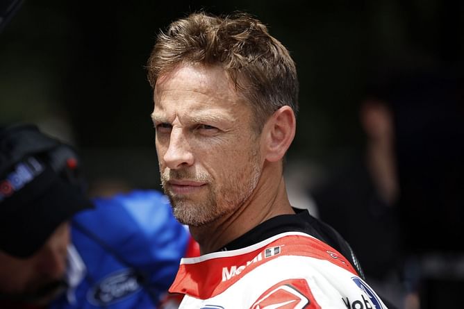 WATCH: Former F1 champion Jenson Button hilariously “can’t find first gear” in Ayrton Senna’s first-ever Formula 1 test car