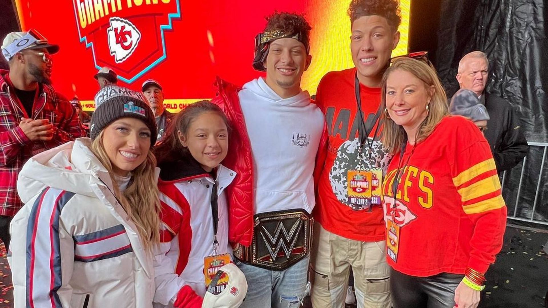 Randi Mahomes pays a tribute to her children. 
