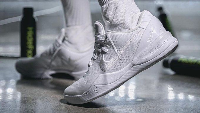 sneakernews kobe