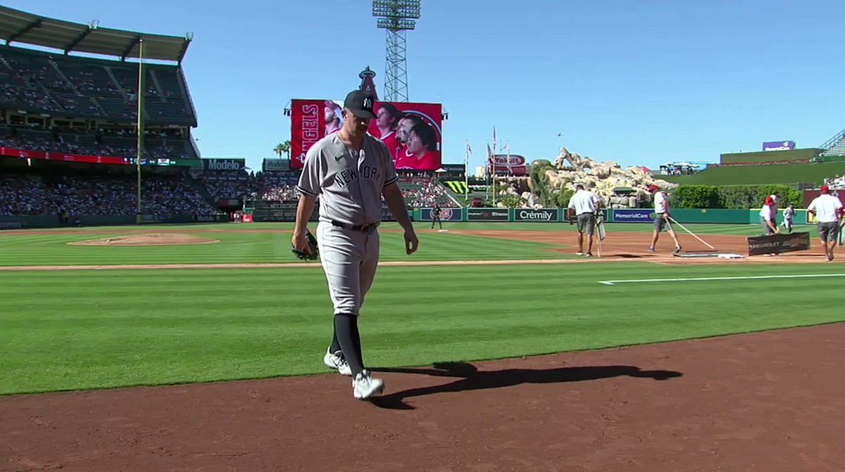 Carlos Rodon blows kiss to Yankees fans after giving up 4 early runs