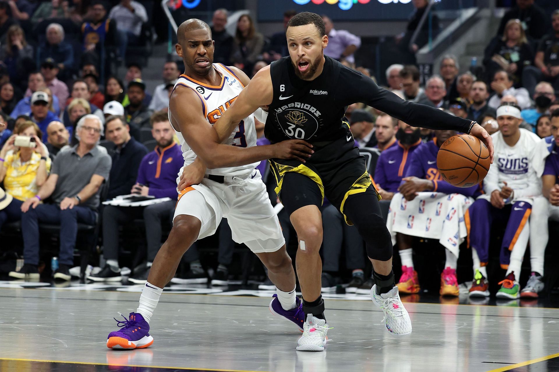 Phoenix Suns v Golden State Warriors