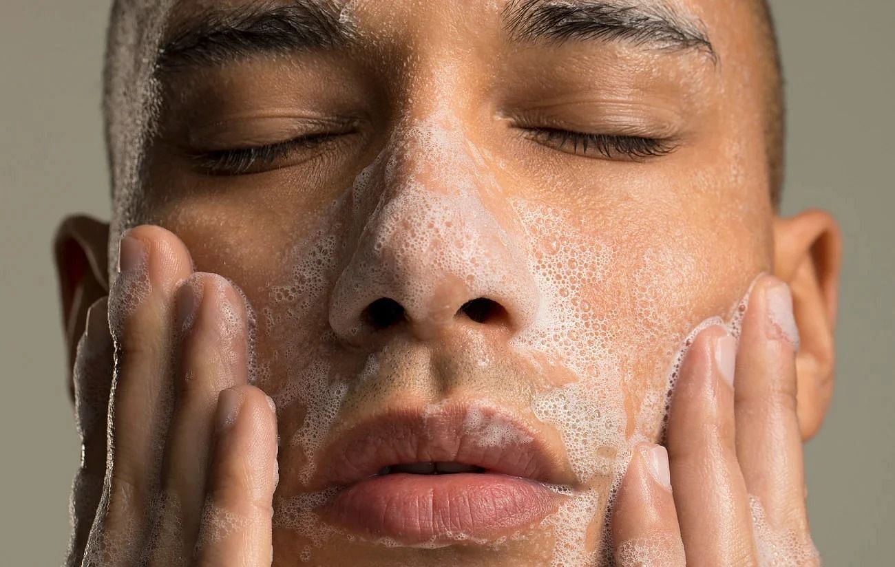 Head and Shoulders for washing face (Image via Getty Images)