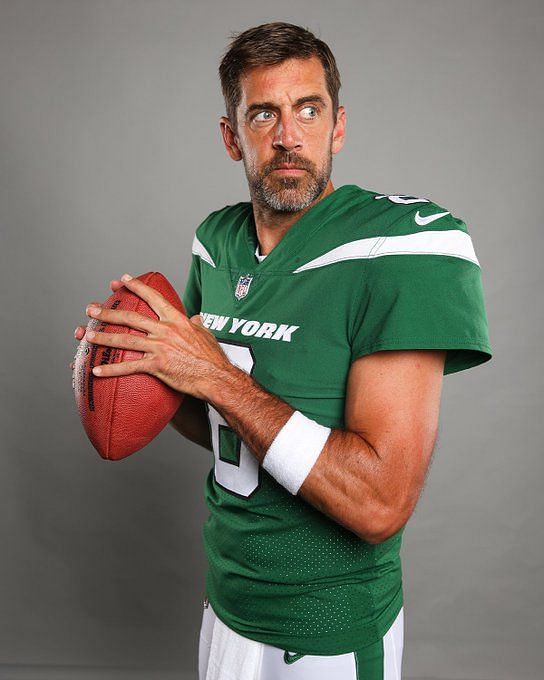 How Aaron Rodgers would look in our old Uniforms..thoughts? (via  @jets_avenue on IG) : r/nyjets