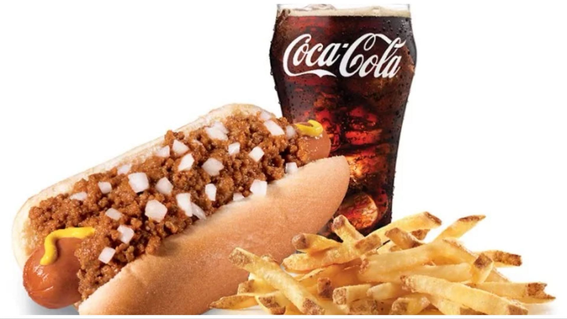 The Jumbo Chili Dog Combo offer is also a great deal (Image via Hardee&rsquo;s)