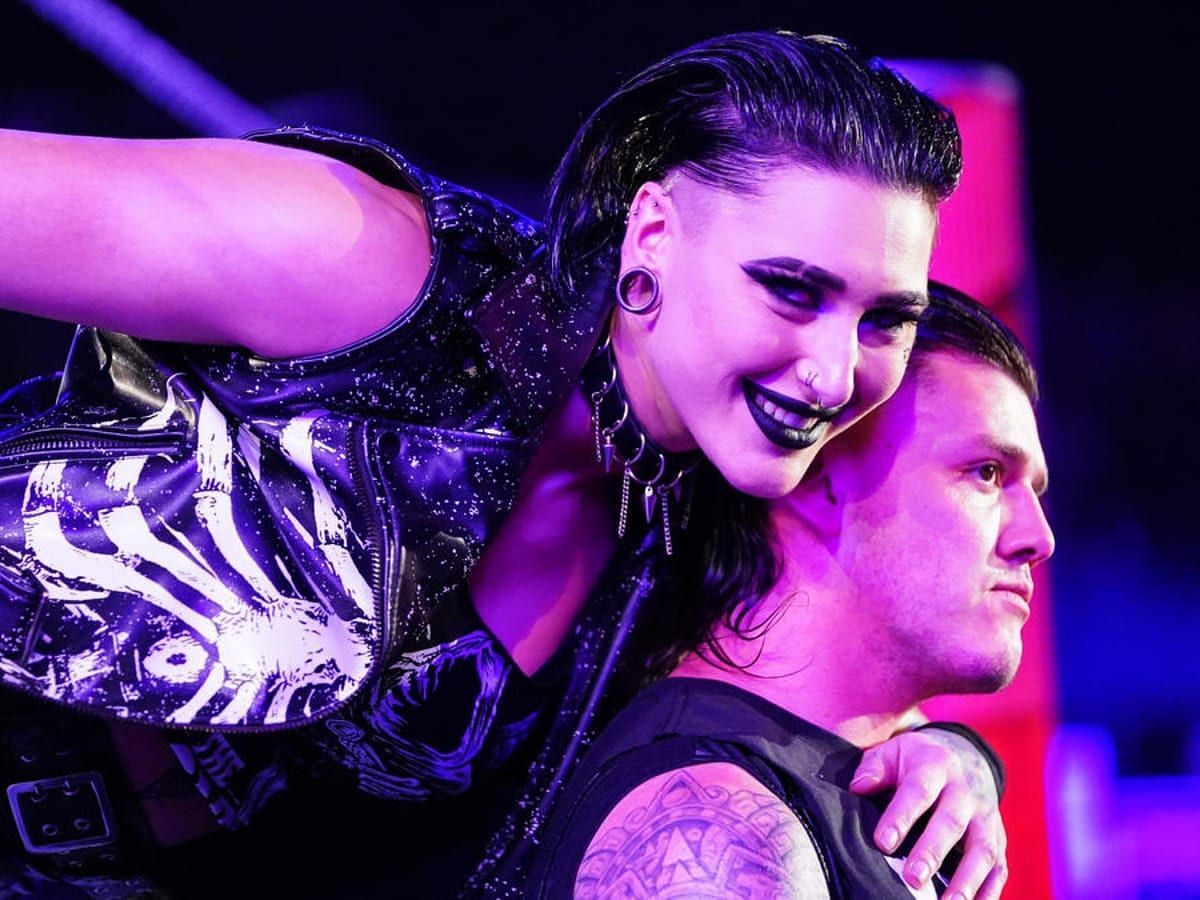 Rhea Riley and Dominik Mysterio have a relationship similar to a pair of WWE Hall-of-Famers.