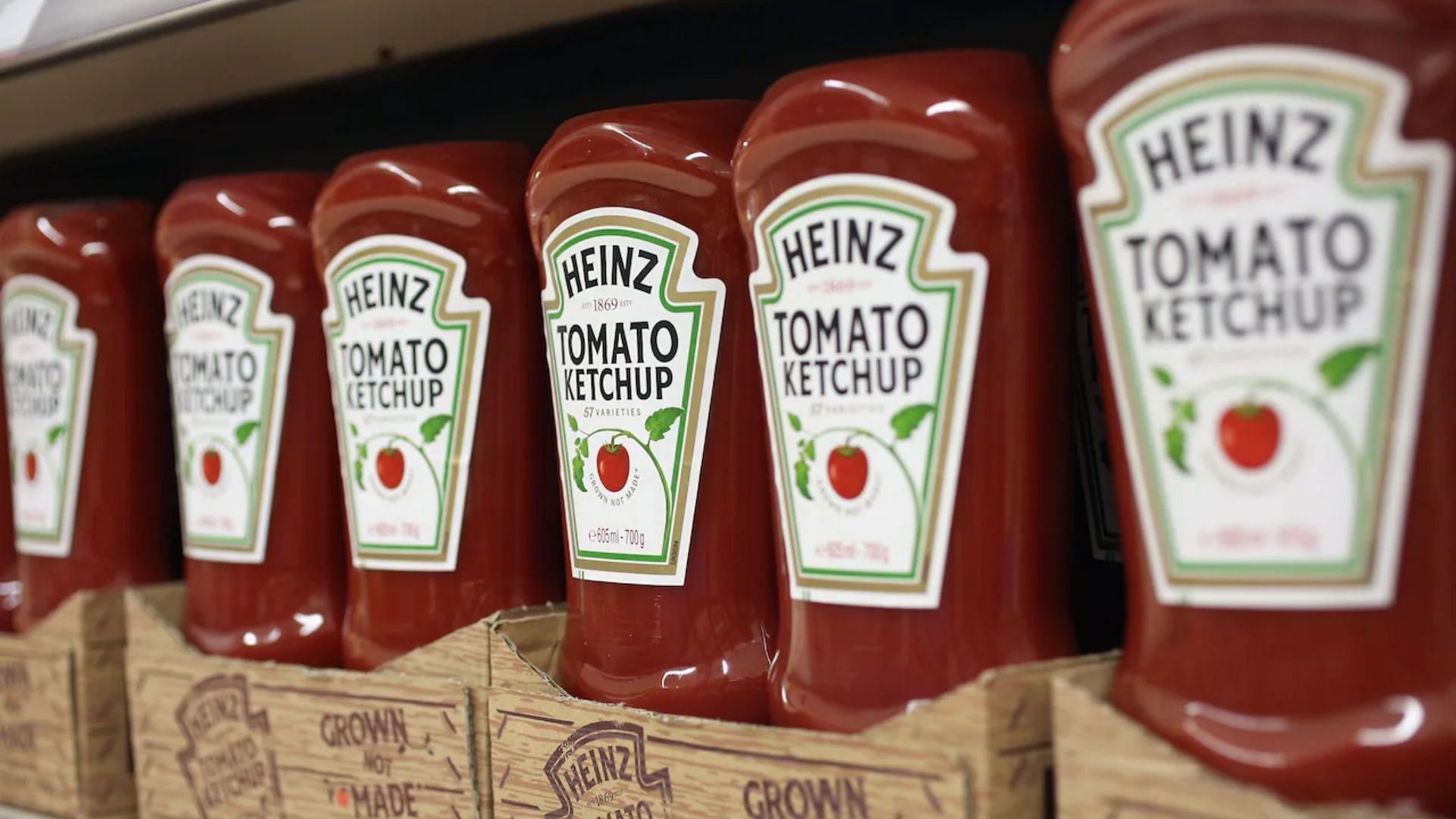 Heinz says that Ketchup goes in the fridge (Image via Oli Scarff / Getty Images)