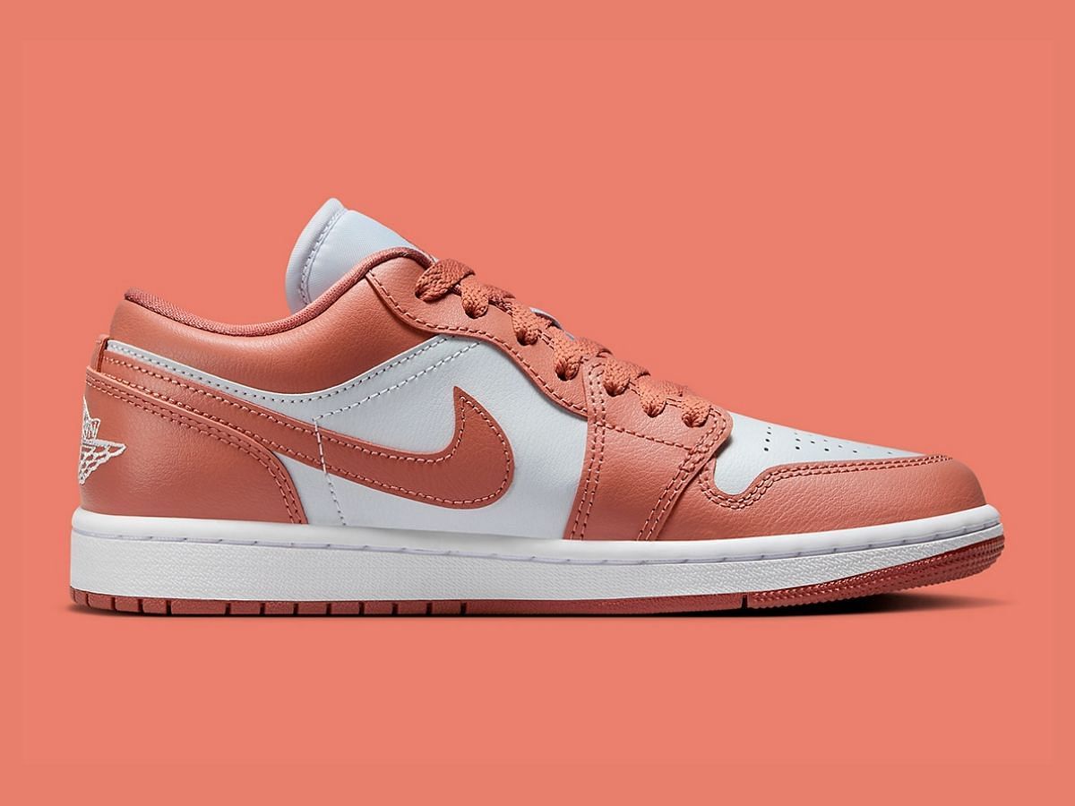 How beautiful these Pink Salmon Sneakers from Nike look. (Image via Twitter/@SneakerNews)