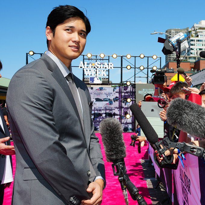 ESPN on X: Shohei Ohtani is all business on the MLB All-Star red carpet 📸   / X