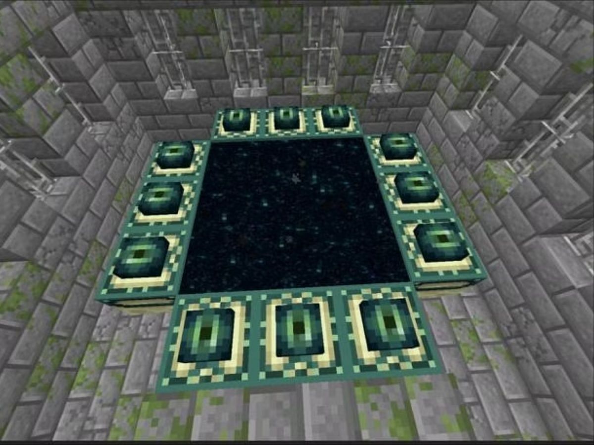 Minecraft Player Creates Impressive End Portal Room