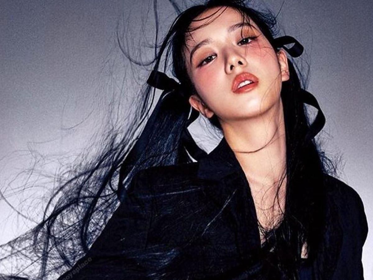 BLACKPINKs JiSoo Poses For ELLE Korea In Full Dior Outfits  Kpopmap