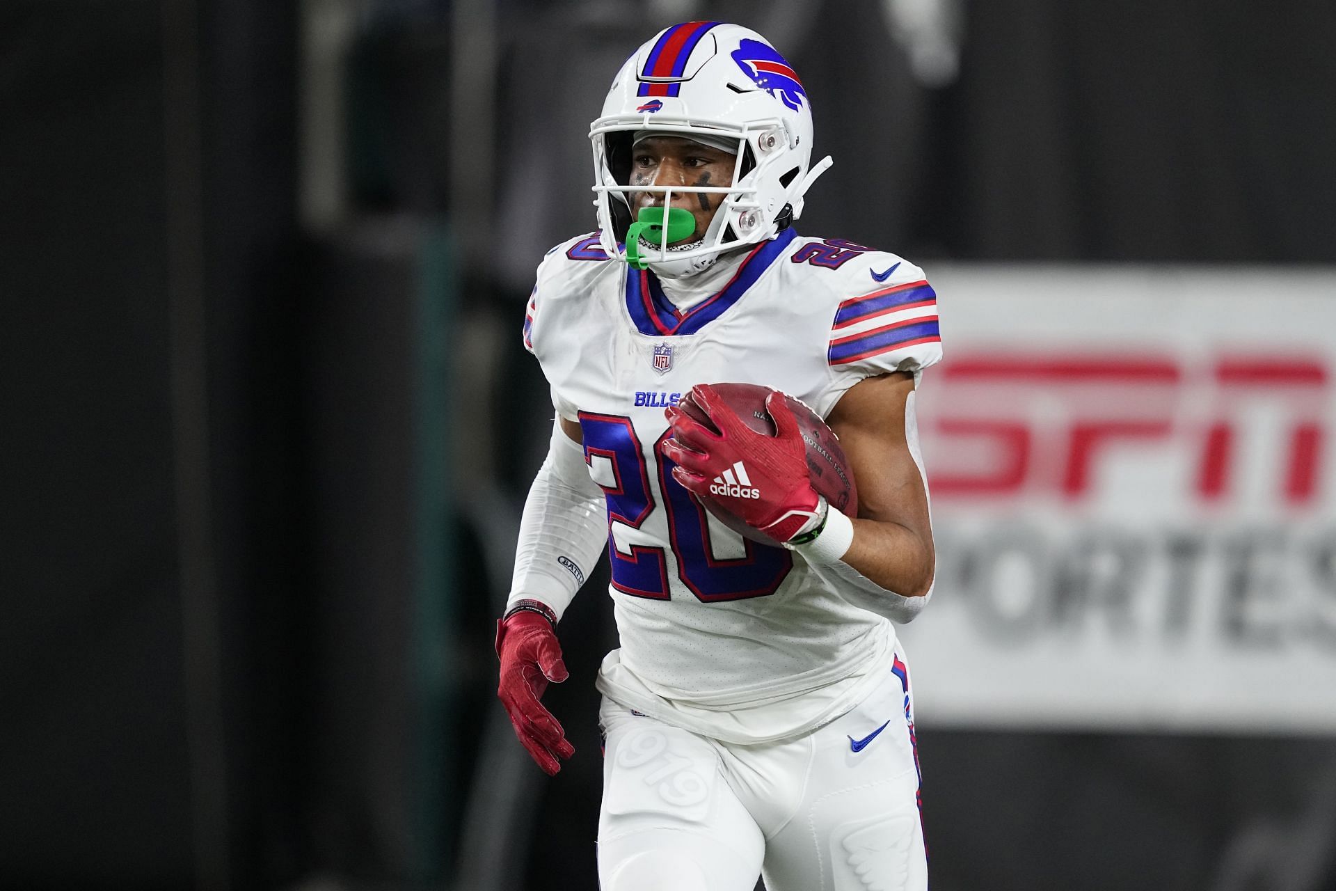 Bills darkhorse could be the solution for Nyheim Hines brutal injury - A to  Z Sports