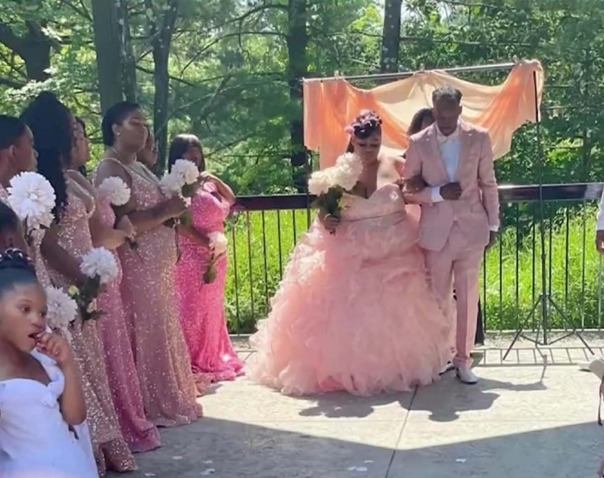 Larry and Shalawrae at their wedding (Image via YouTube/@WTAE-TV Pittsburgh)