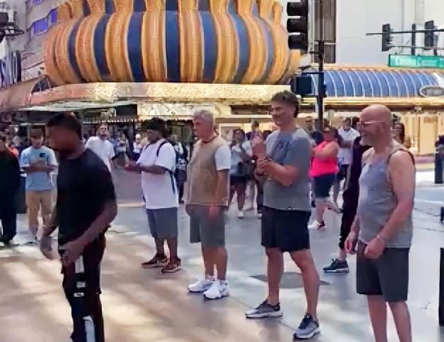 Jaromir Jagr showcases classy moves at a random street show in Vegas.