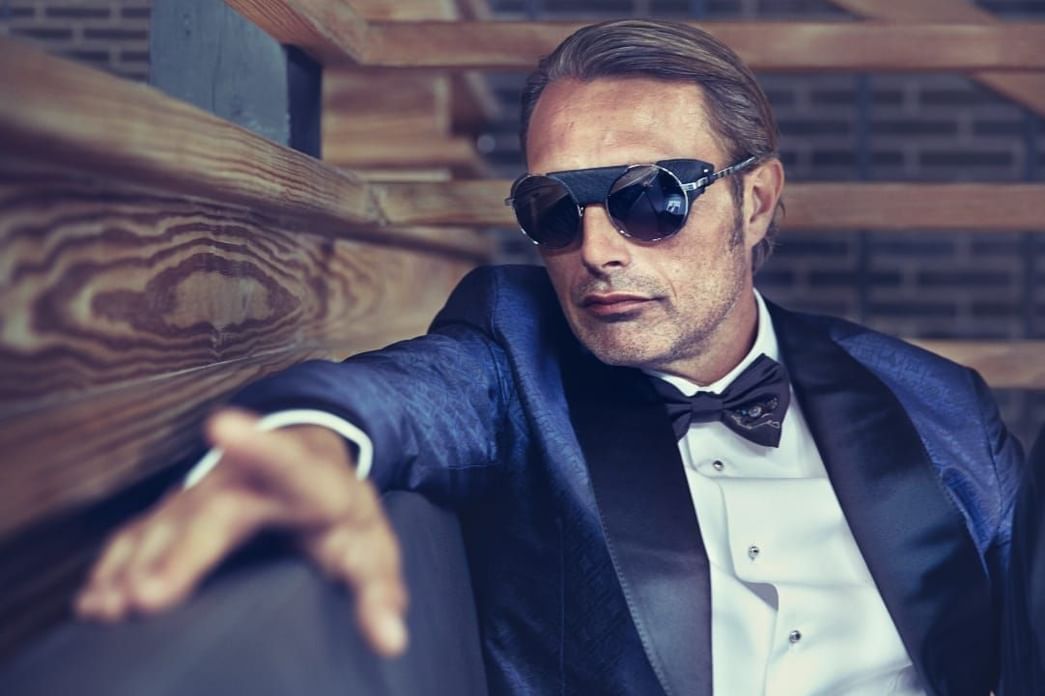How tall is mads mikkelsen 