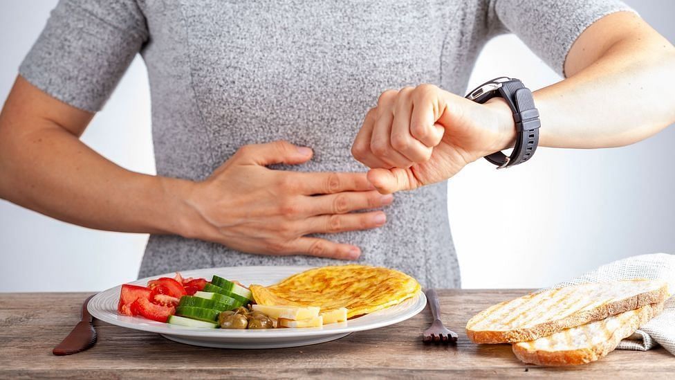 Intermittent fasting (Image via Getty Images)