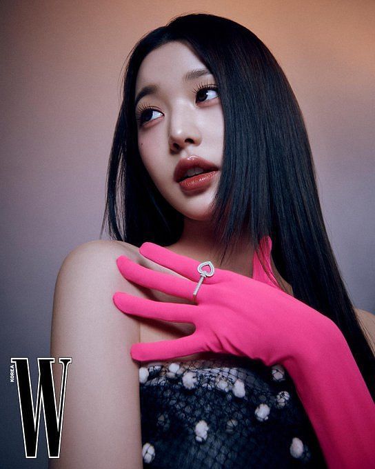 WOW THAT VISUAL IS INSANE: Fans in awe as IVE's Wonyoung looks lush in  latest cover shoot for W Korea x FRED