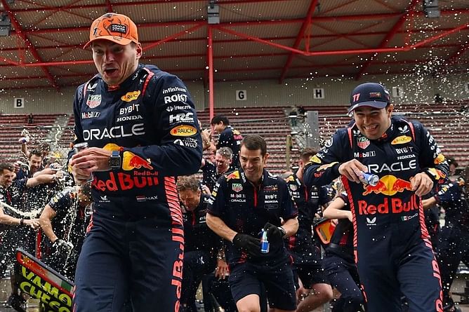 “Lando Norris was in disguise holding the board”: Red Bull celebrations take a twist as team breaks yet another trophy making F1 fans chuckle