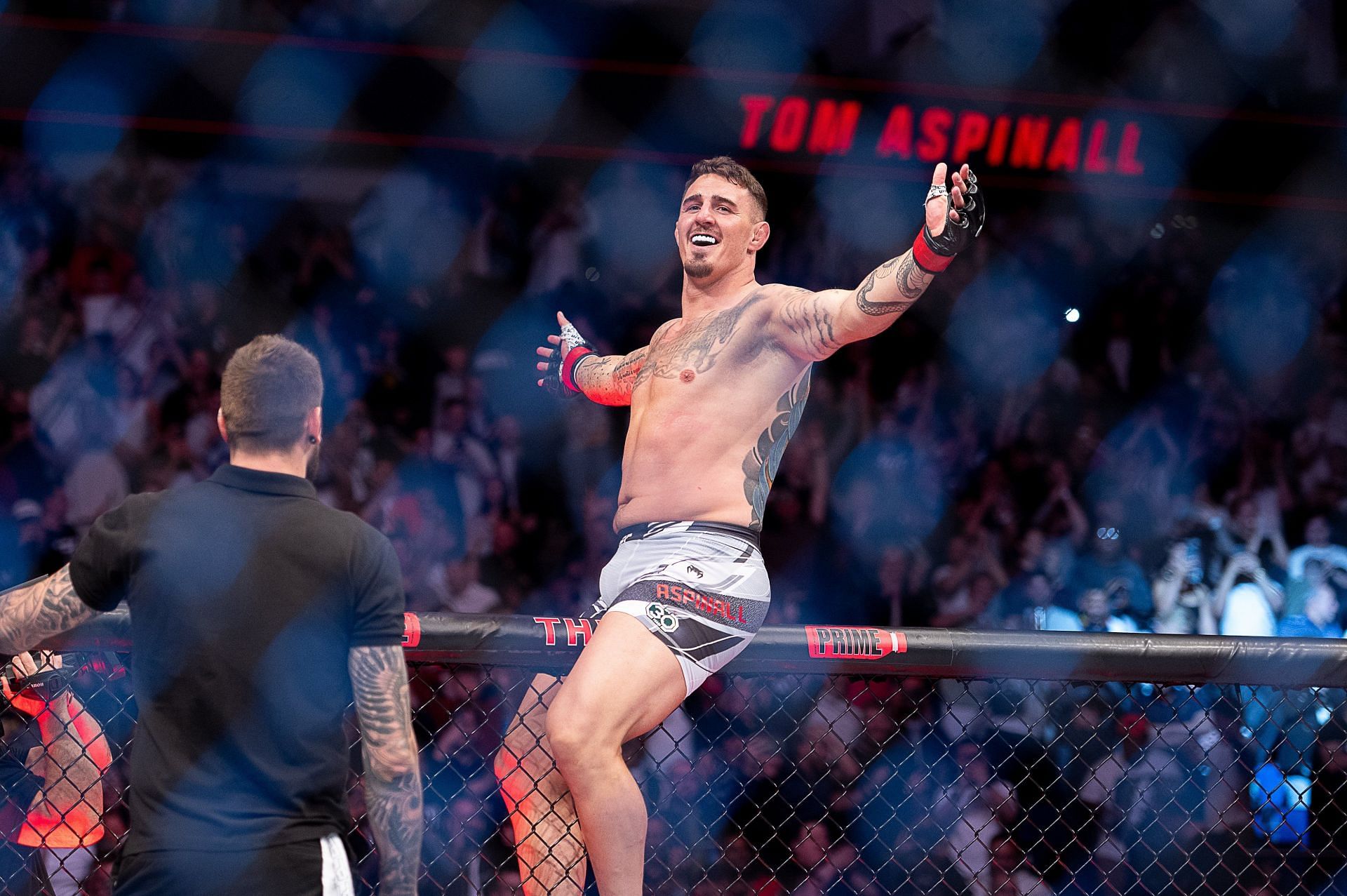 Tom Aspinall celebrating the win at UFC London [Image via @ufc Twitter]