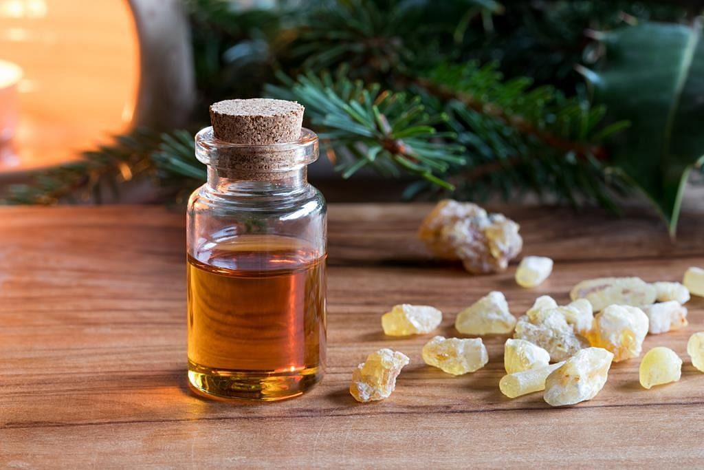 Frankincense oil (Image via Getty Images)