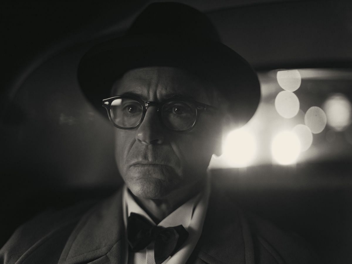 A still from Oppenheimer (Image via Universal)