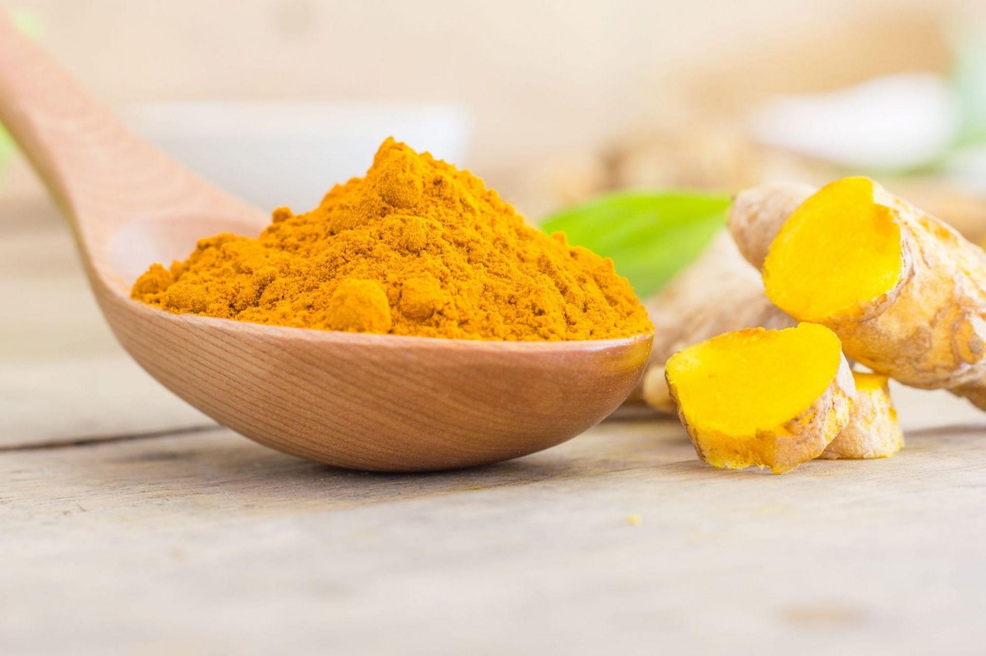 Turmeric can reduce hyperpigmentation on lips. (Photo via Freepik)