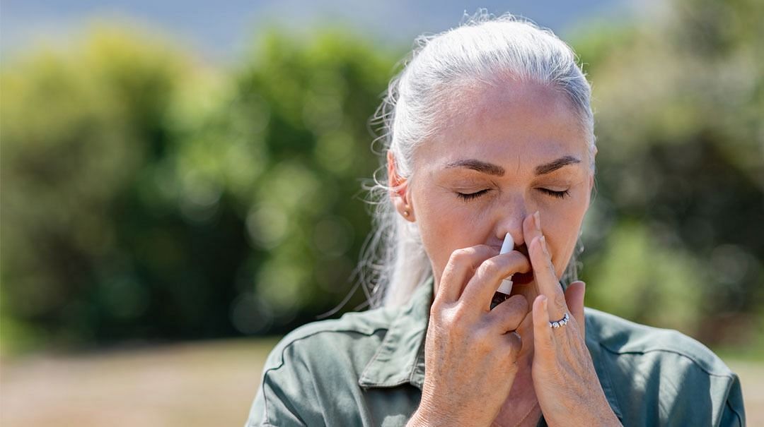 Nasal decongestant (Image via Getty Images)