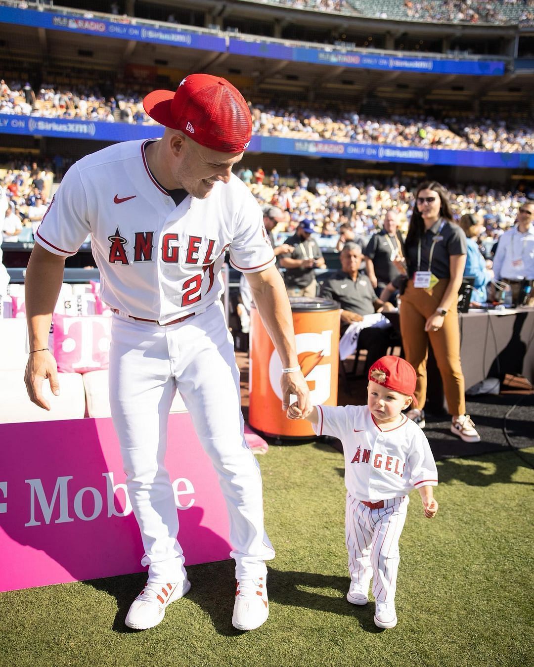 Mike Trout with his kid