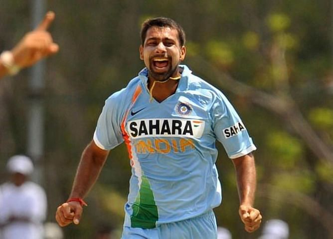 Former India cricketer Praveen Kumar survives gruesome car accident - Reports