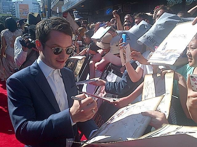 How tall is Elijah Wood?