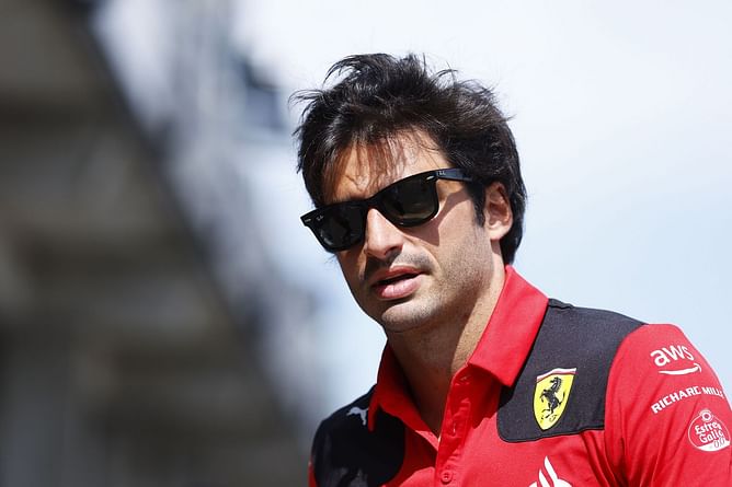 “We have other priorities to resolve”: Carlos Sainz focused on bringing Ferrari ‘back to the top’ amidst uncertain contract situation