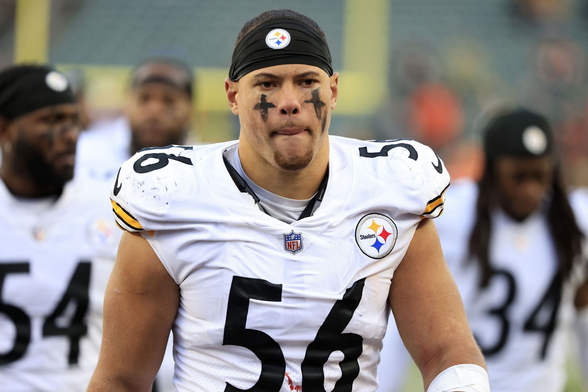 Alex Highsmith signed a new $68 million contract with the Steelers