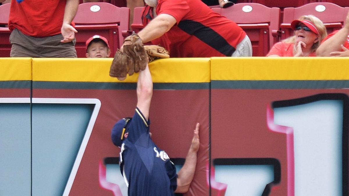 What is the MLB spectator interference rule? Guidelines revisited after