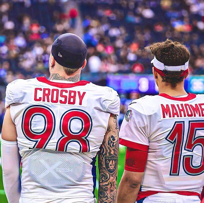 Maxx Crosby's Patrick Mahomes message has Chiefs fans relentlessly  recruiting $94,000,000 Raiders star