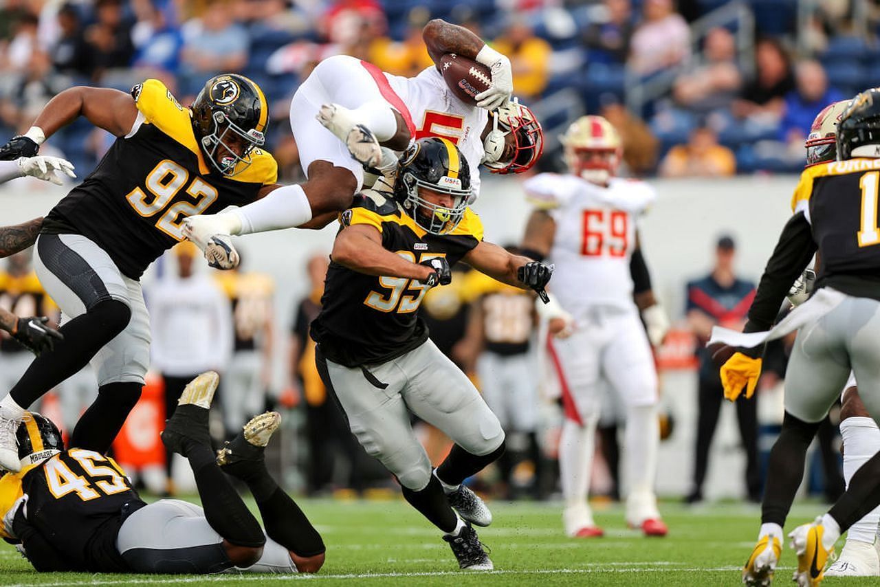 Former NFL linebacker Reuben Foster signs with Pittsburgh Maulers of USFL